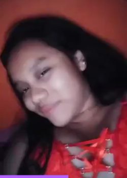 Joven Morenita Se Graba Dándose Deditos 6