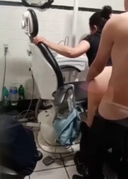 Se la coge duro en el consultorio 1