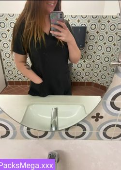 Enfermera Jovencita Se Vuelve Viral Por Su Pack 7