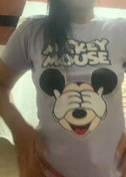 Se quita el panty y se toca y abre todita 4