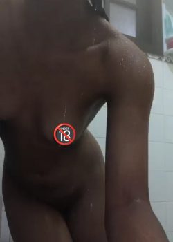 Carpeta Con Jovencitas Cogiendo Y Masturbándose Rico 2