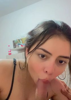 Karol Linda Minita Traga Leche 3