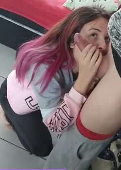 Pidió un poquito de leche para su acné 16