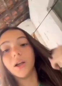 Preciosa Nena Putipobre Se Da Deditos 5