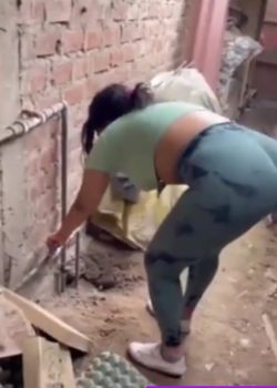 La vecina me dejó romperle el culito 13