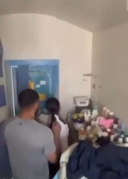 Policía viral putita cogiendo con los presos 5